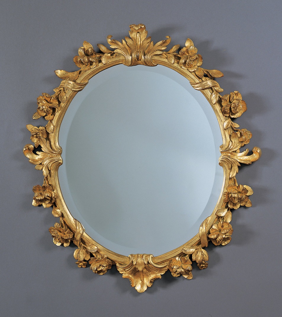 Как будет по английски зеркало. Зеркало рококо 18 век. Зеркало Барокко рококо. Зеркало рококо золото. Зеркало в стиле рококо 18 век.